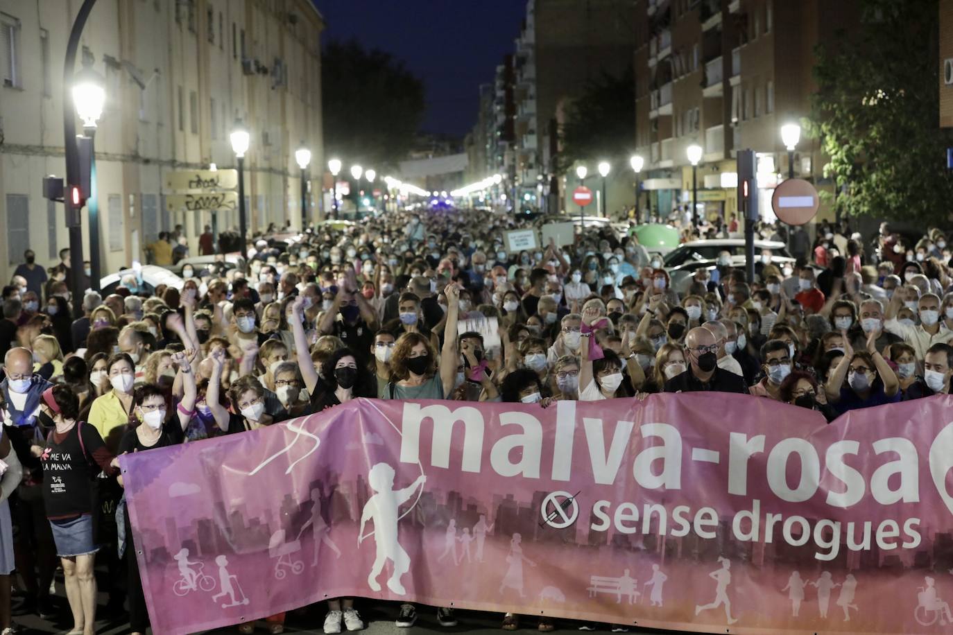 Fotos: Manifestación en La Malvarrosa contra la droga