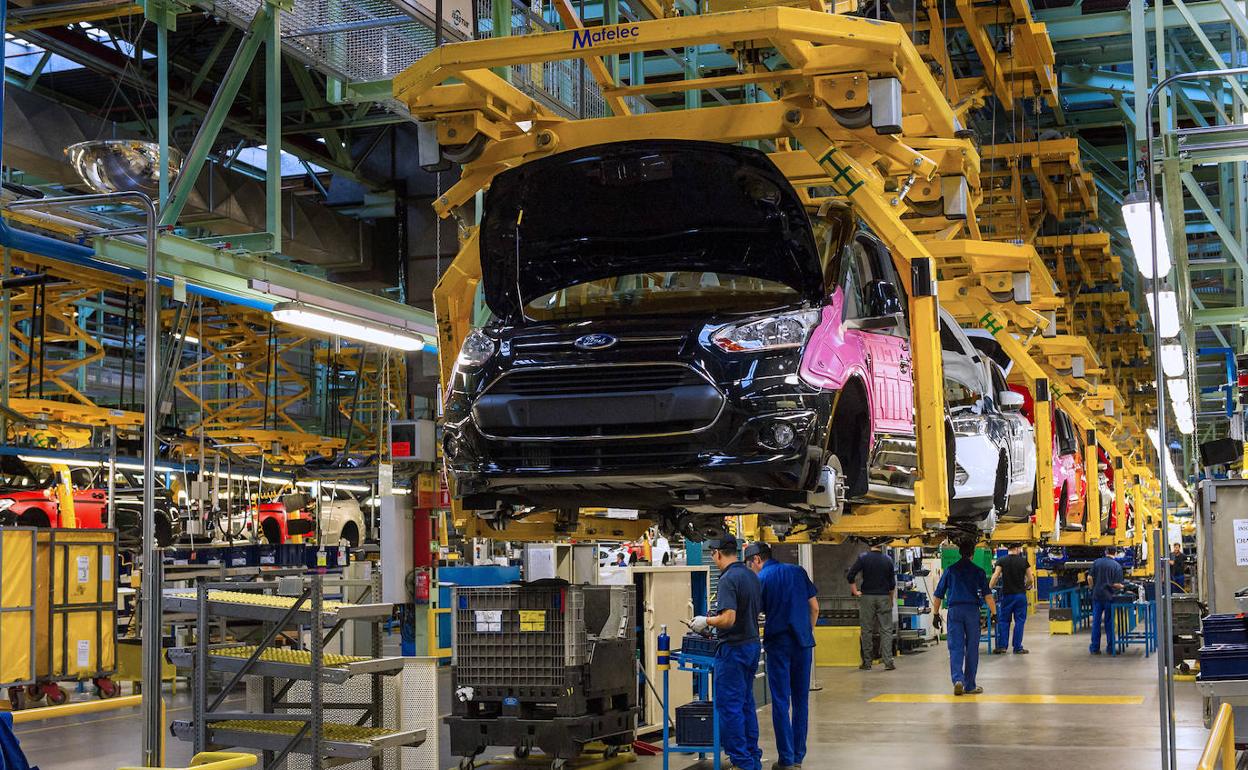 Interior de la planta de Ford en Almussafes. 