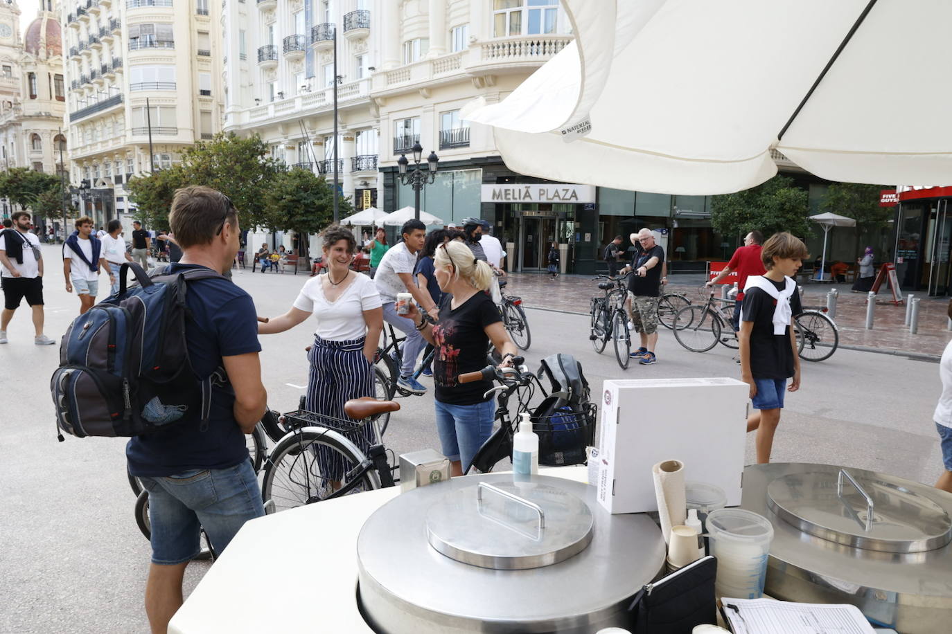 Turistas en el centro de Valencia.