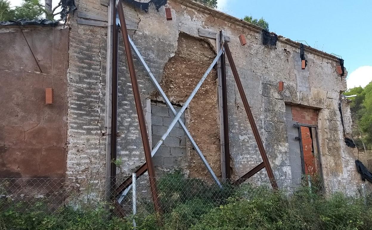 Estado actual de la ermita de San Antonio tras dos años y medio de la cesión al Ayuntamiento. 