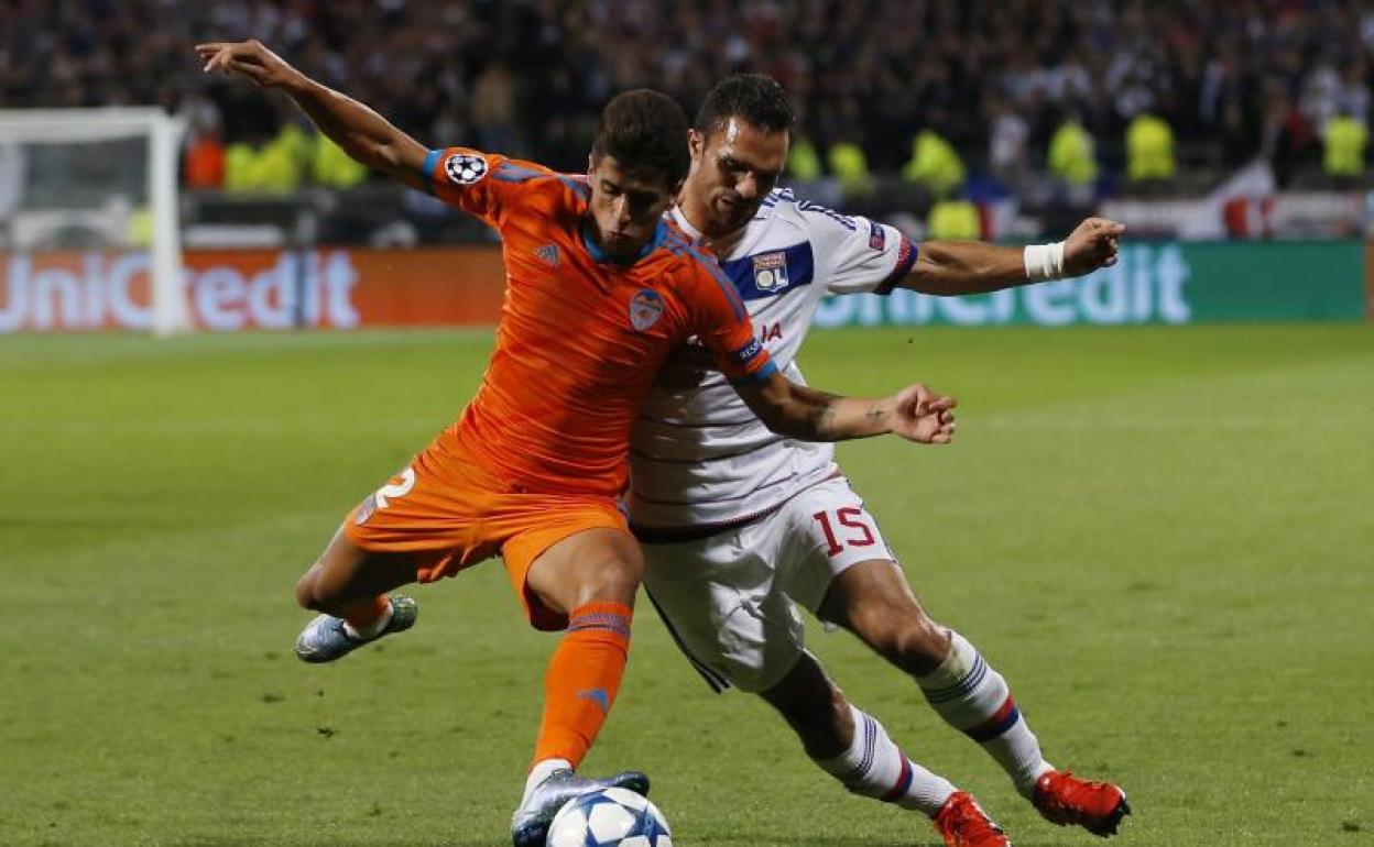 Joao Cancelo cuando militaba en el Valencia