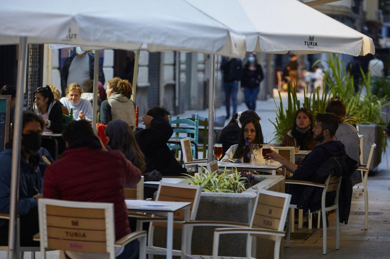 Terraza de un restaurante en el barrio de Ruzafa. iván arlandis