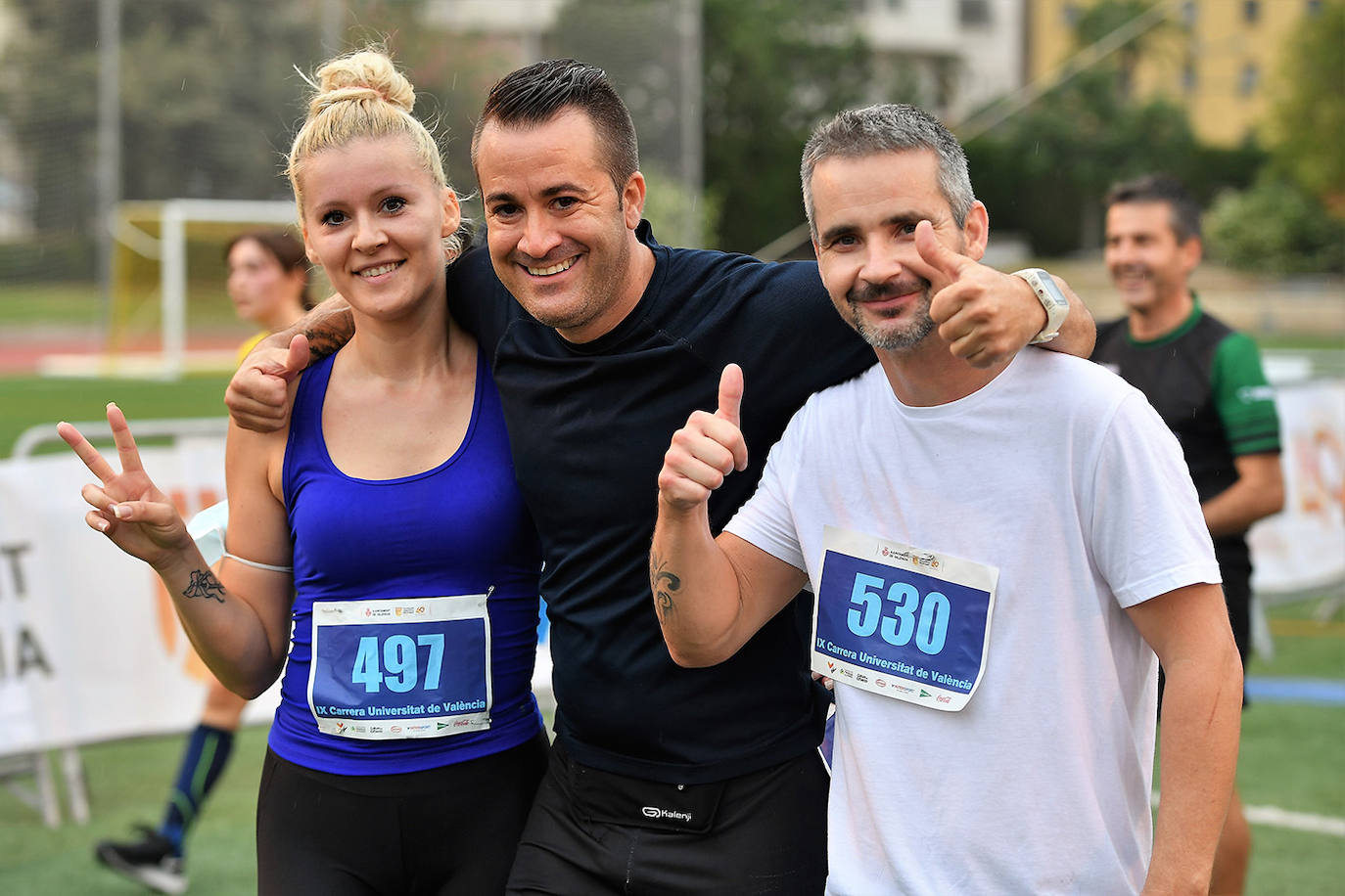 Este domingo, 1.500 corredores se han lanzado a las calles de Valencia para disputar la prueba de la Carrera Universitat de València, que alcanza en 2021 su novena edición. Los participantes han recorrido 5. 570 metros. 