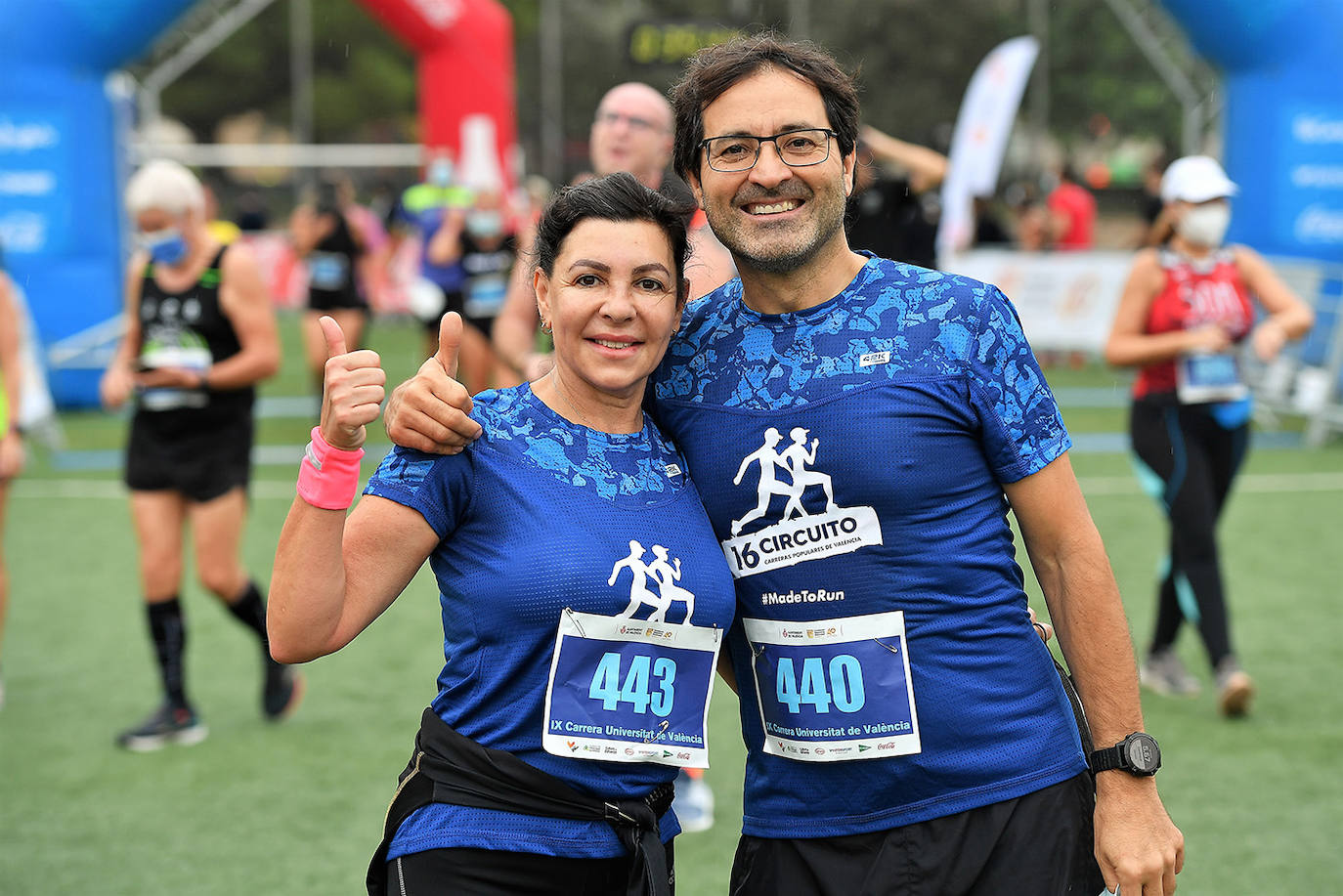 Este domingo, 1.500 corredores se han lanzado a las calles de Valencia para disputar la prueba de la Carrera Universitat de València, que alcanza en 2021 su novena edición. Los participantes han recorrido 5. 570 metros. 