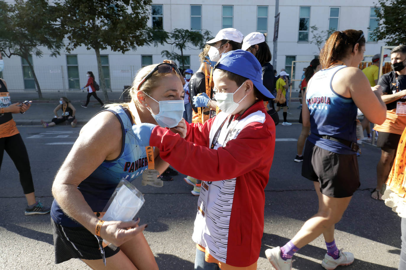 Fotos: Búscate en la meta del Medio Maratón de Valencia 2021 (2)