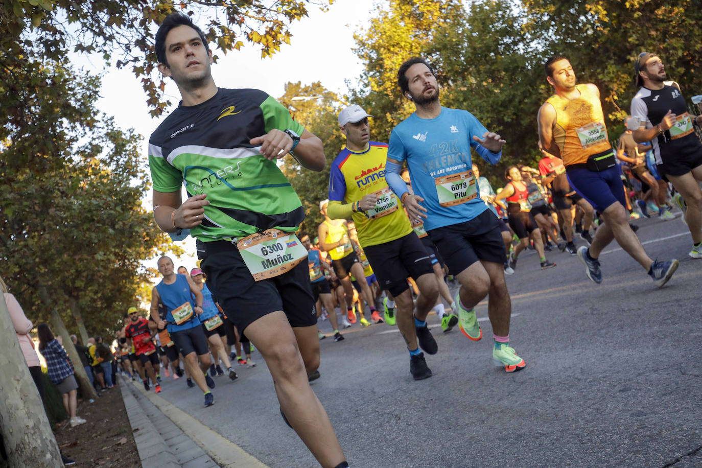 Fotos: Medio Maratón de Valencia 2021: búscate en la salida