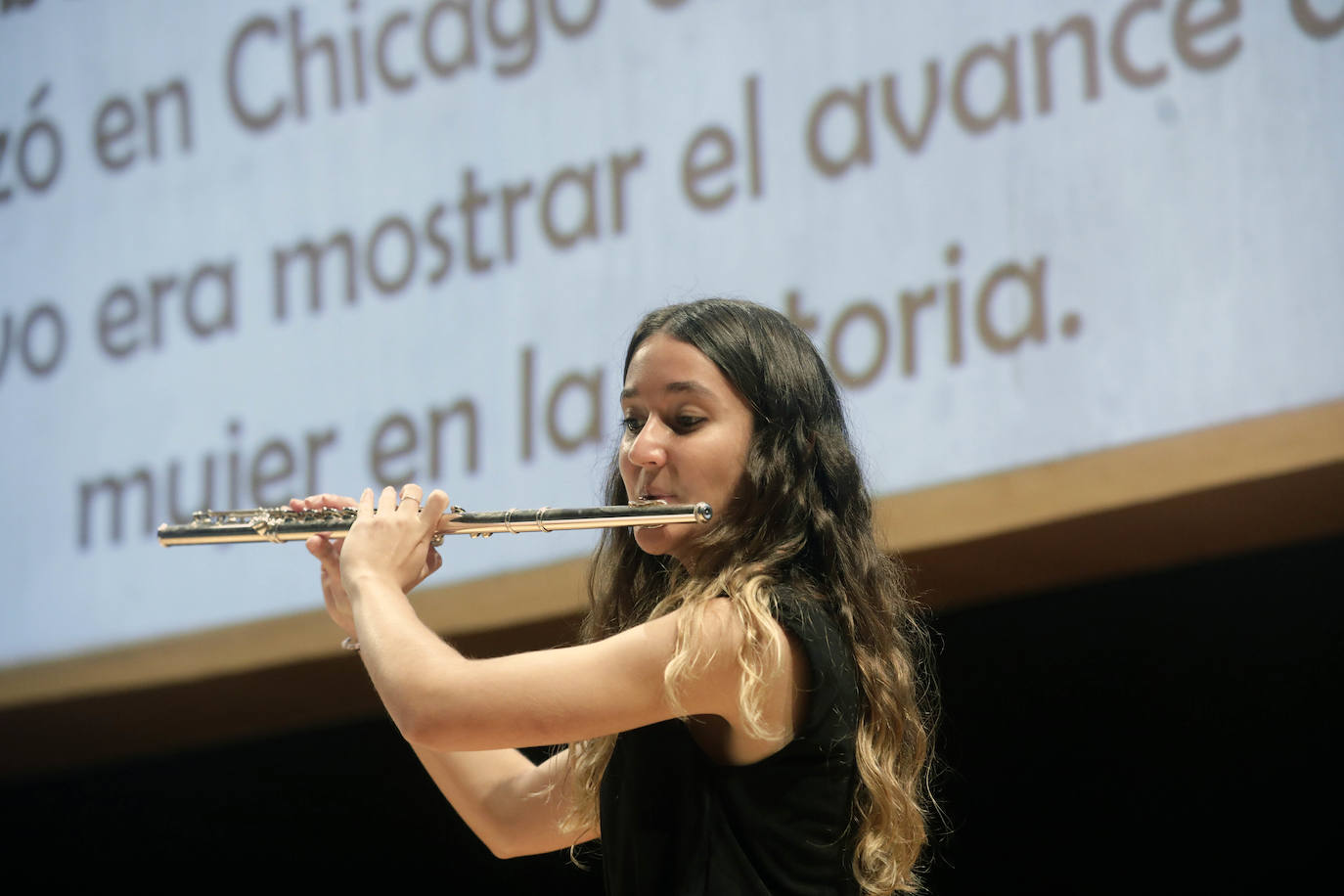 De la mano de Merche Femenía, treinta intérpretes valencianos demuestran su calidad artística en una jornada para el recuerdo 