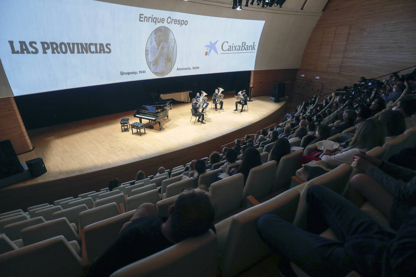 De la mano de Merche Femenía, treinta intérpretes valencianos demuestran su calidad artística en una jornada para el recuerdo 