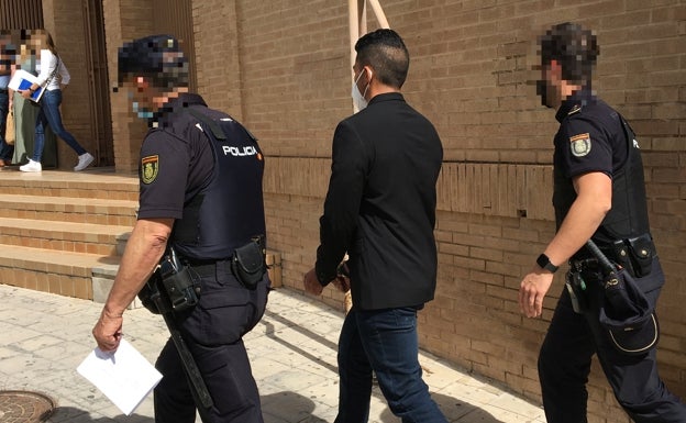 Otro informe contradice la declaración del detenido por la muerte del cofrade de Gandia