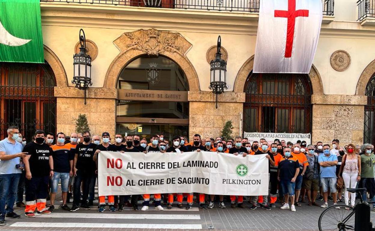 Pilkington pide una reunión con Puig y los ministerios de Trabajo e Industria