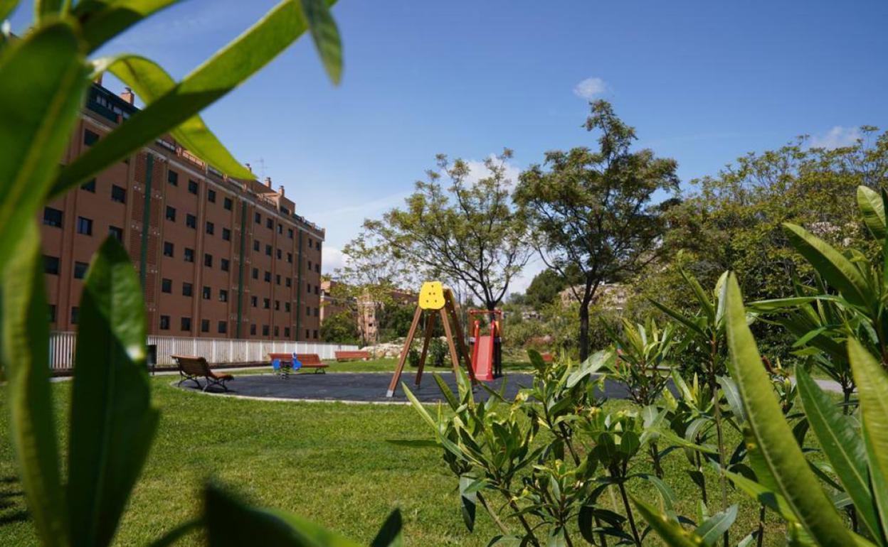 Uno de los puntos con wifi gratis en el parque Mirador de Santa Gema en el barrio de Bovalar. 