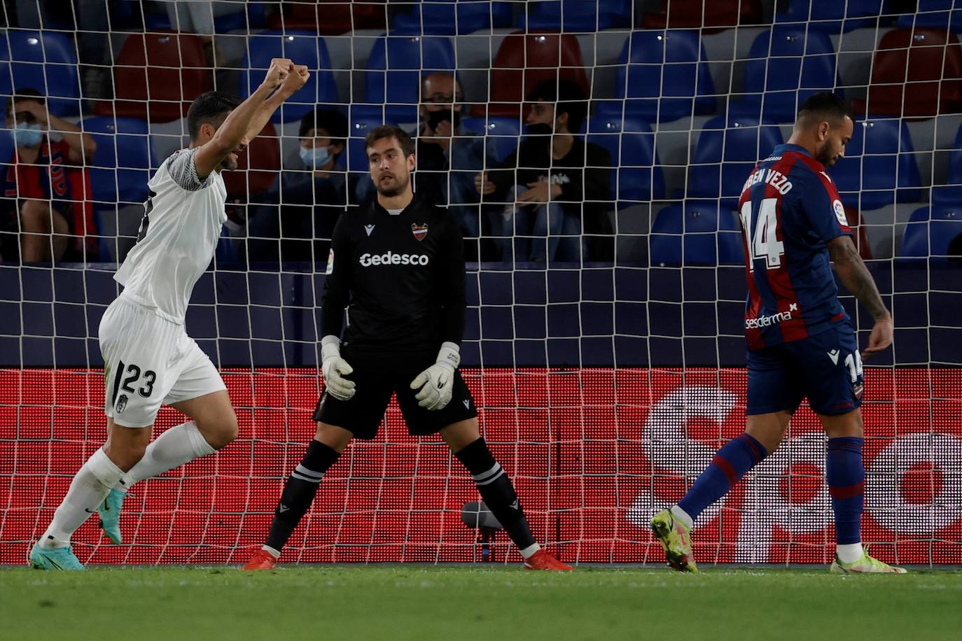 Fotos: Las mejores imágenes del Levante UD-Granada CF