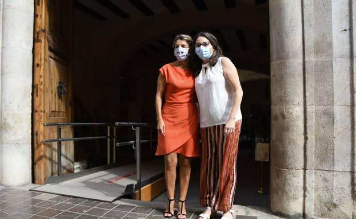 Las vicepresidentas Mónica Oltra y Yolanda Díaz, en una reunión en Valencia