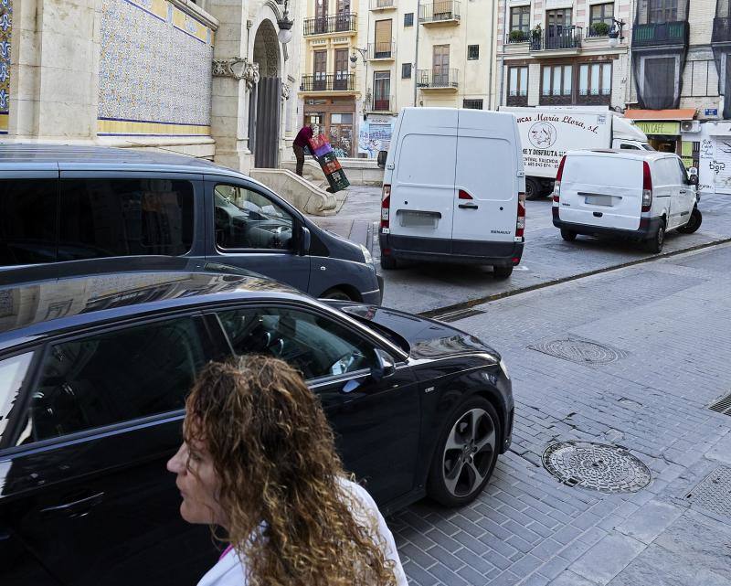 Fotos: Vendedores y transportistas denuncian los problemas de movilidad en el Mercado Central