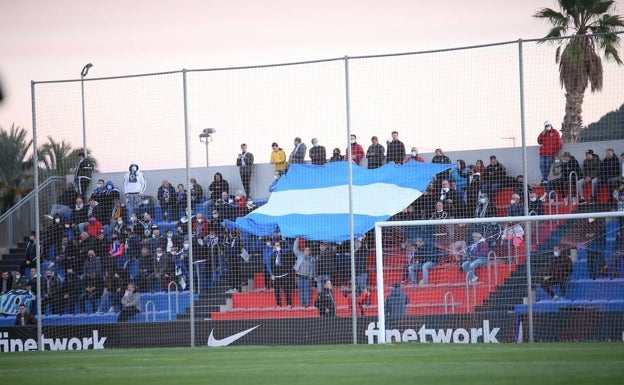 Unos 300 herculanos han acompañado al equipo en Elda. 