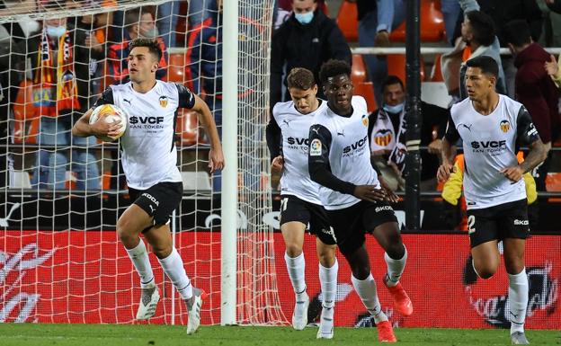 Vídeo: El gol de Hugo Duro que rescata al Valencia (3-3)