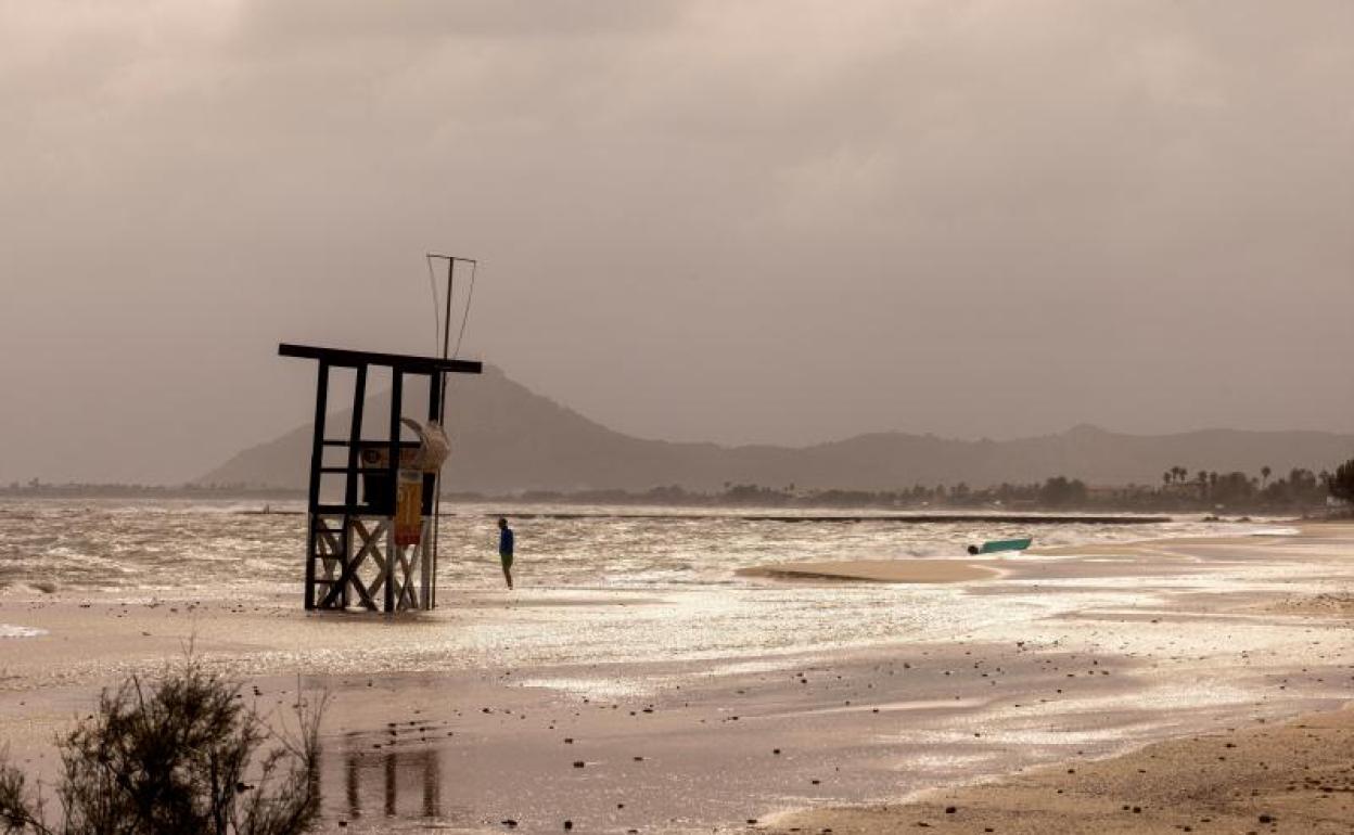 La tormenta Blas se desplaza desde Baleares hasta la Comunitat. 