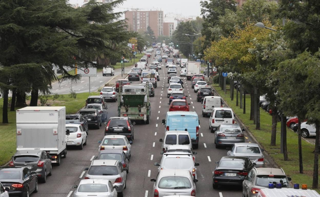 Atasco en la Avenida del Cid