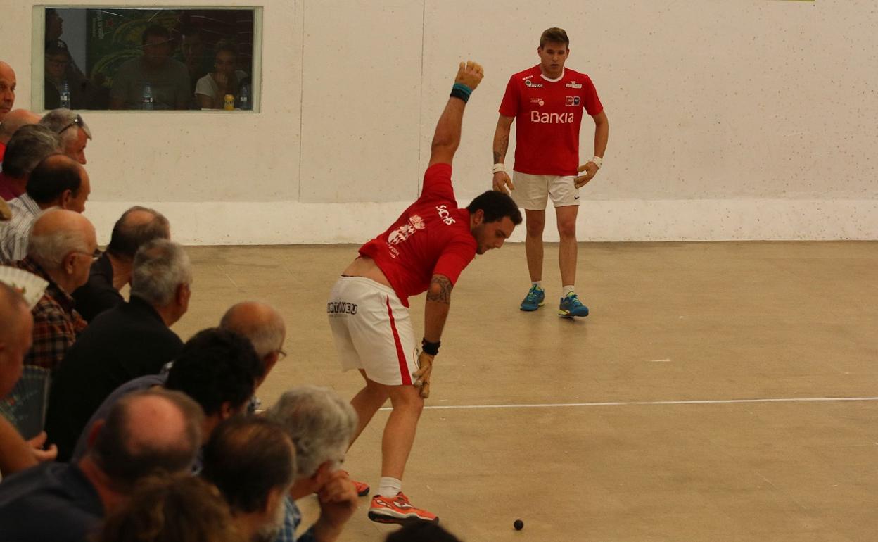 El trinquet de La Llosa de Ranes acoge la segunda semifinal y la gran final del torneo. 