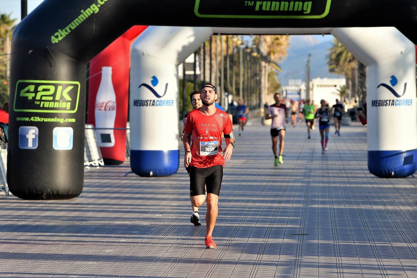 Fotos: Búscate en la meta de la 15K Valencia Abierta al mar (2)