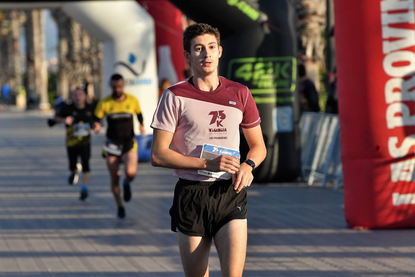 Fotos: Búscate en la meta de la 15K Valencia Abierta al mar (2)