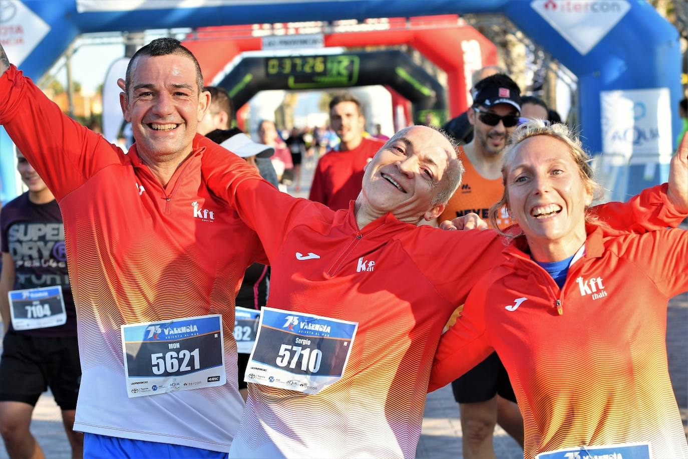 Fotos: Búscate en la meta de la 15K Valencia Abierta al mar (2)