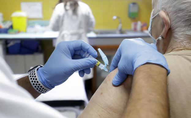 Sanidad autoriza que la vacuna española de HIPRA contra el coronavirus se pruebe en Valencia