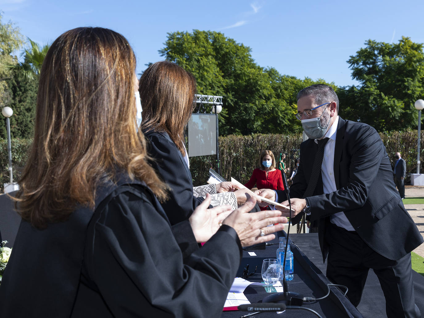 Este sábado fue una jornada de celebración en la Masia Xamandreu con la jura de nuevos letrados y con el acto de homenaje de los 25 años de colegiación del Ilustre Colegio de Abogados de Valencia (ICAV).