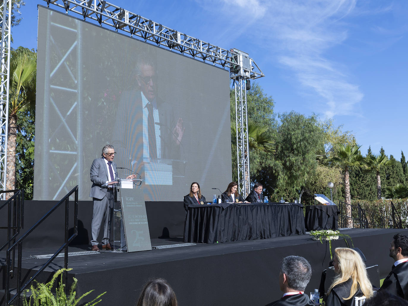 Este sábado fue una jornada de celebración en la Masia Xamandreu con la jura de nuevos letrados y con el acto de homenaje de los 25 años de colegiación del Ilustre Colegio de Abogados de Valencia (ICAV).