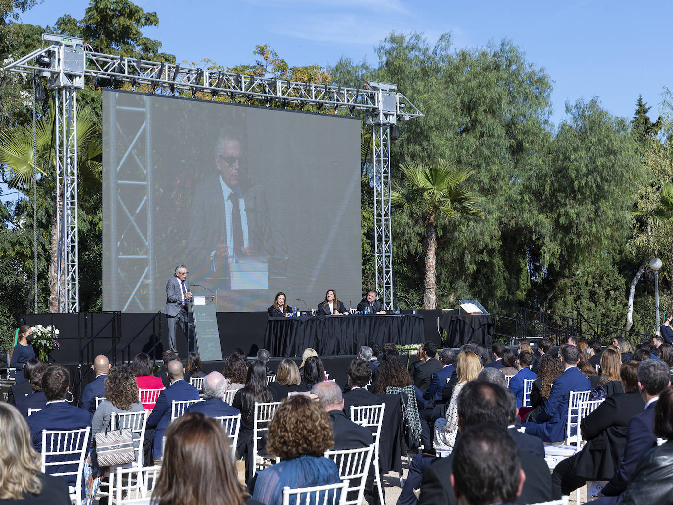 Este sábado fue una jornada de celebración en la Masia Xamandreu con la jura de nuevos letrados y con el acto de homenaje de los 25 años de colegiación del Ilustre Colegio de Abogados de Valencia (ICAV).