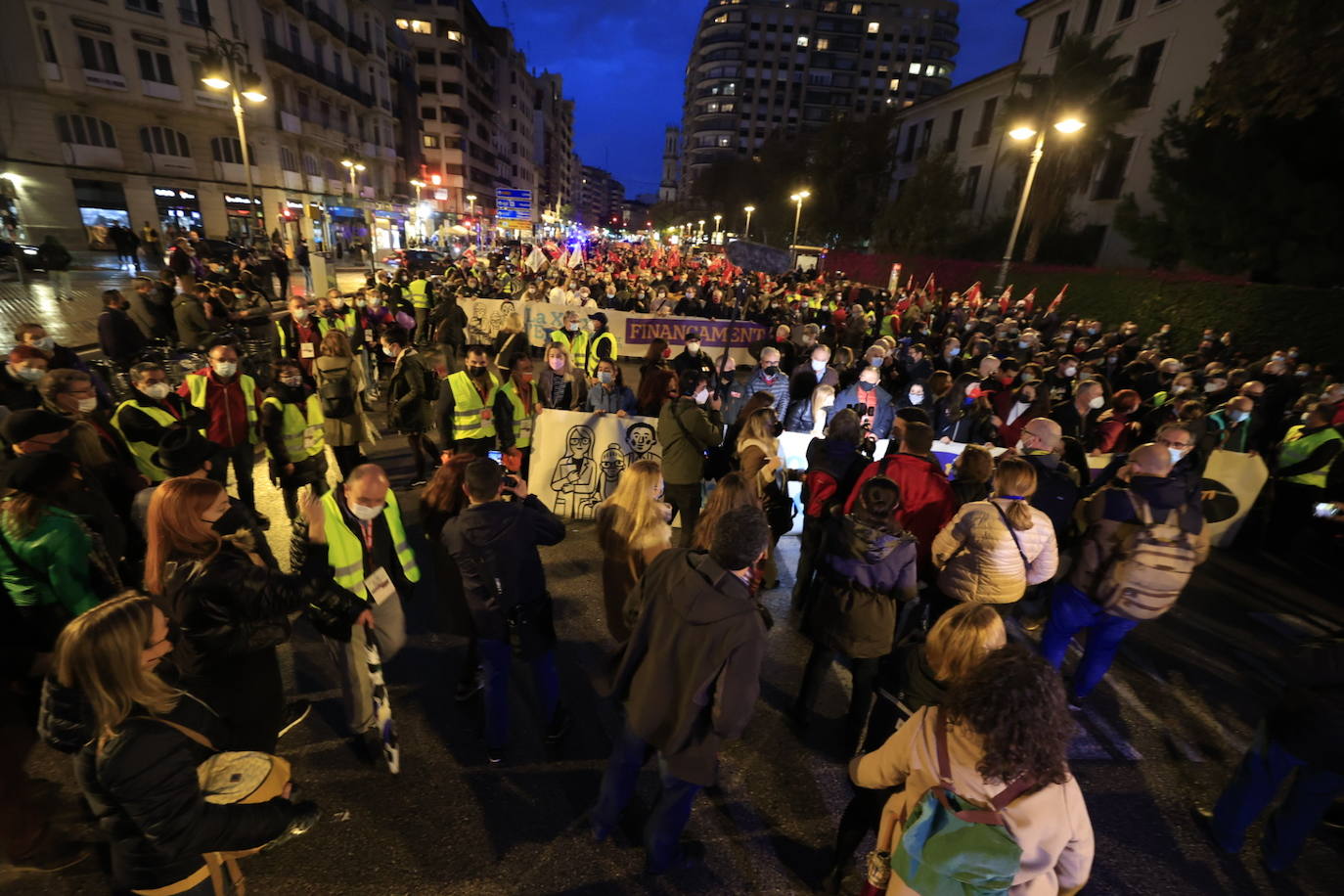 Fotos: Manifestación en Valencia contra la infrafinanciación de la Comunitat