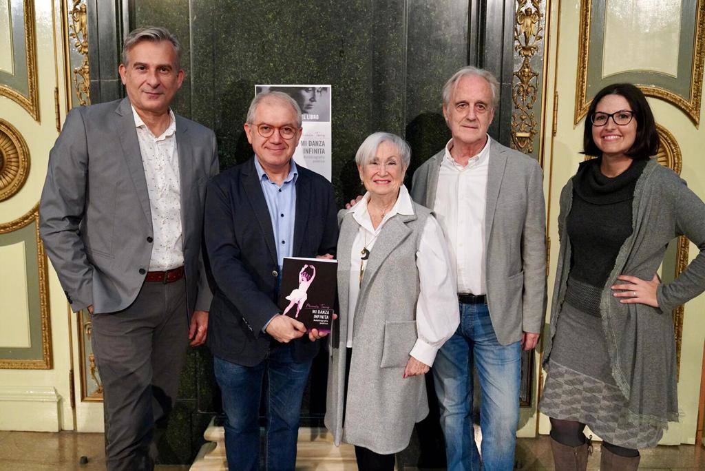 Micaela Torres en la presentación de su libro