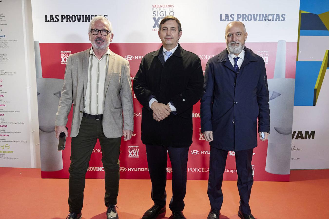 Juan Zumalde, director de Comunicación y Marketing de Feria Valencia; Vicente Lafuente, presidente de Femeval y vicepresidente de la CEV; y Enrique Soto, director general de Feria Valencia. 