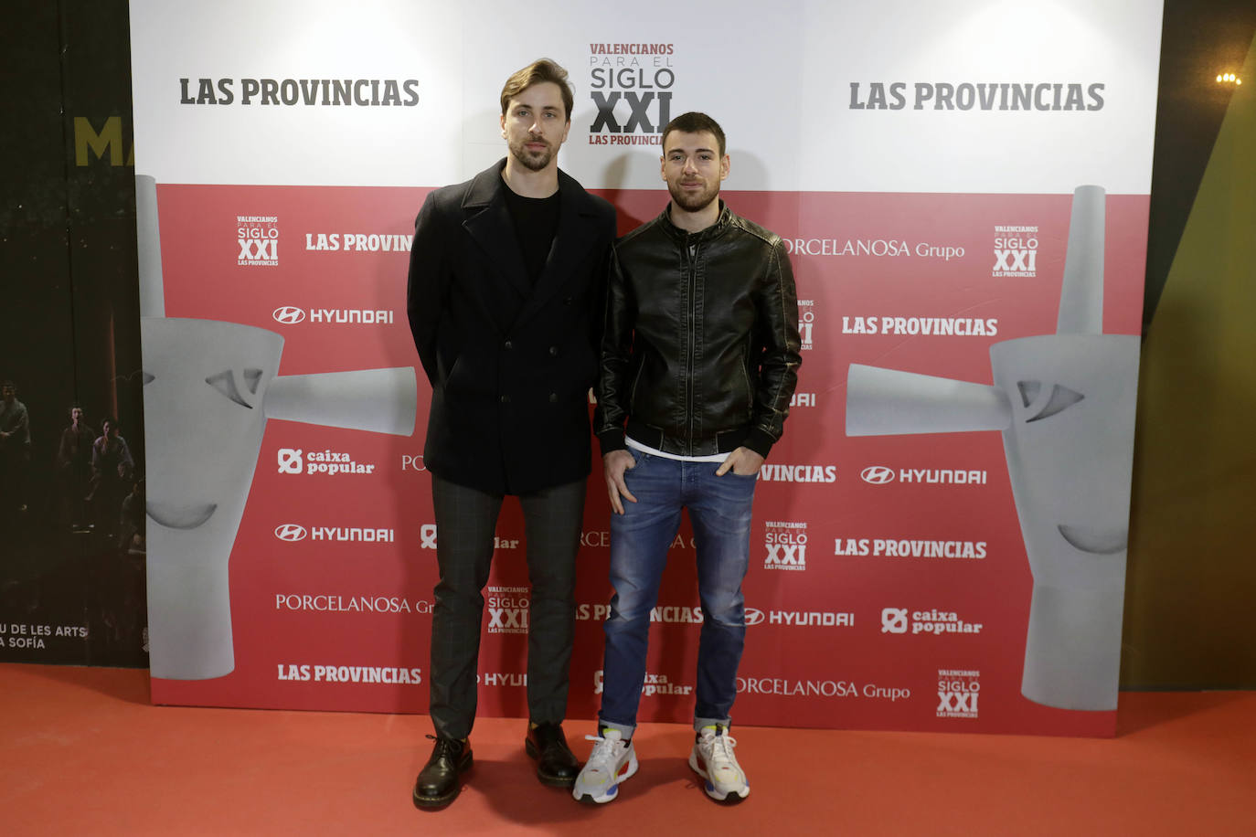 Los pilotaris Francesc Xavier Puchol, más conocido como Puchol II (izquierda), y Lluís de la Vega (derecha).