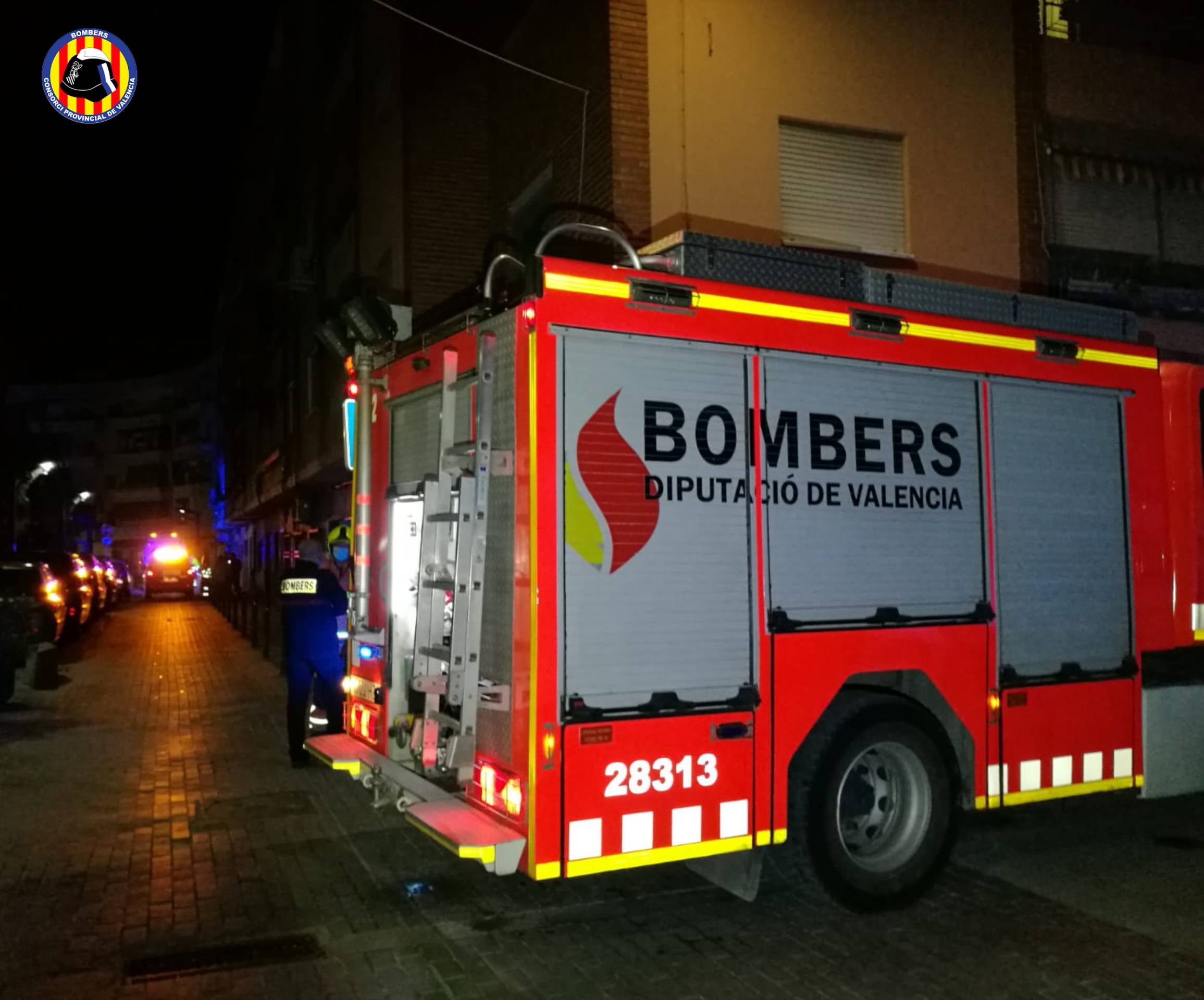 Fotos: Mueren tres personas intoxicadas por monóxido de carbono en una vivienda de Catarroja