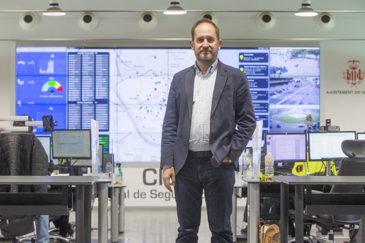 Aarón Cano: «No llegaremos a los 2.000 agentes que pide el comisario jefe antes de 2023»