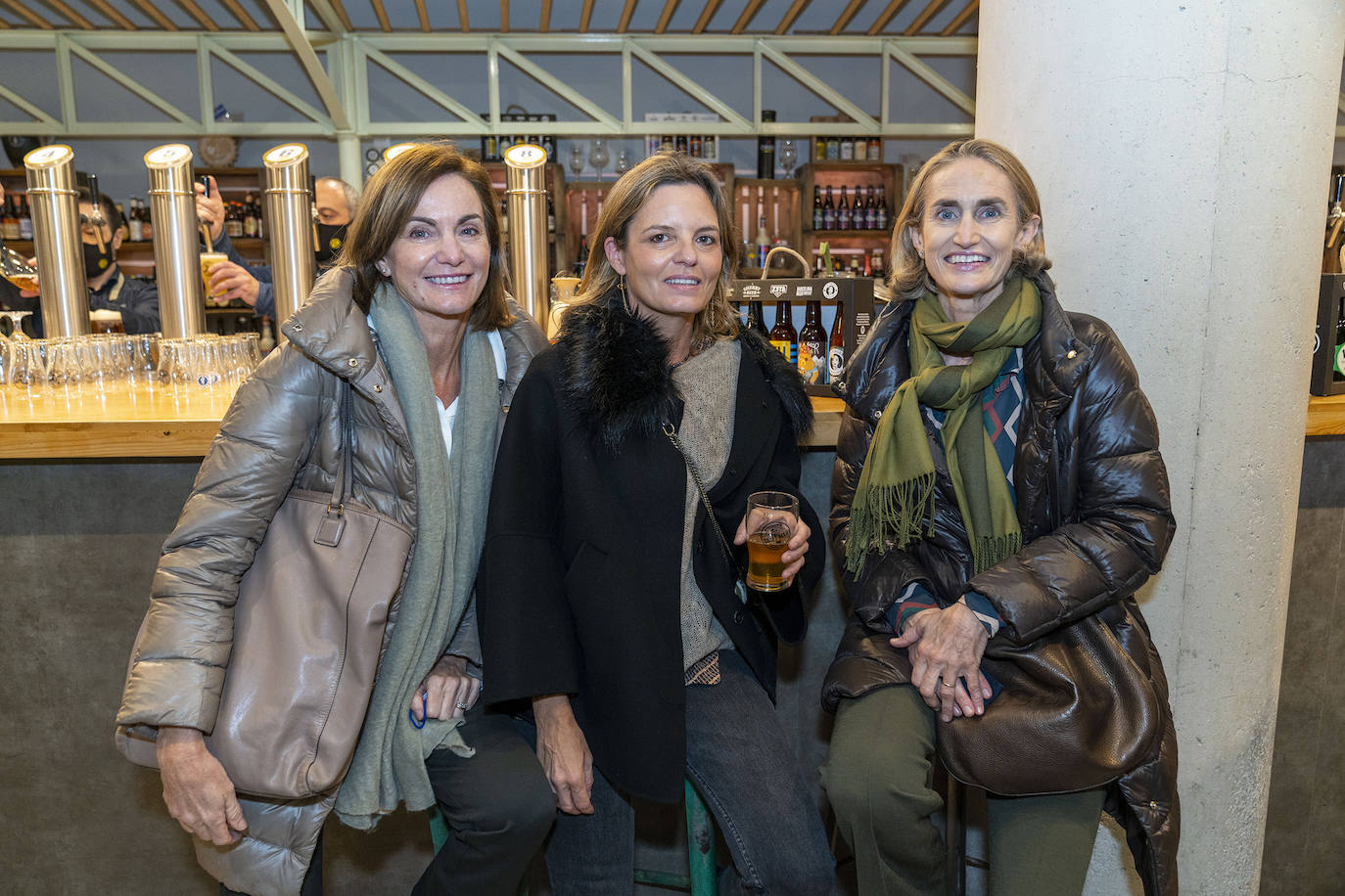 Mercedes Calabuig, María Roca y Celia Calabuig.