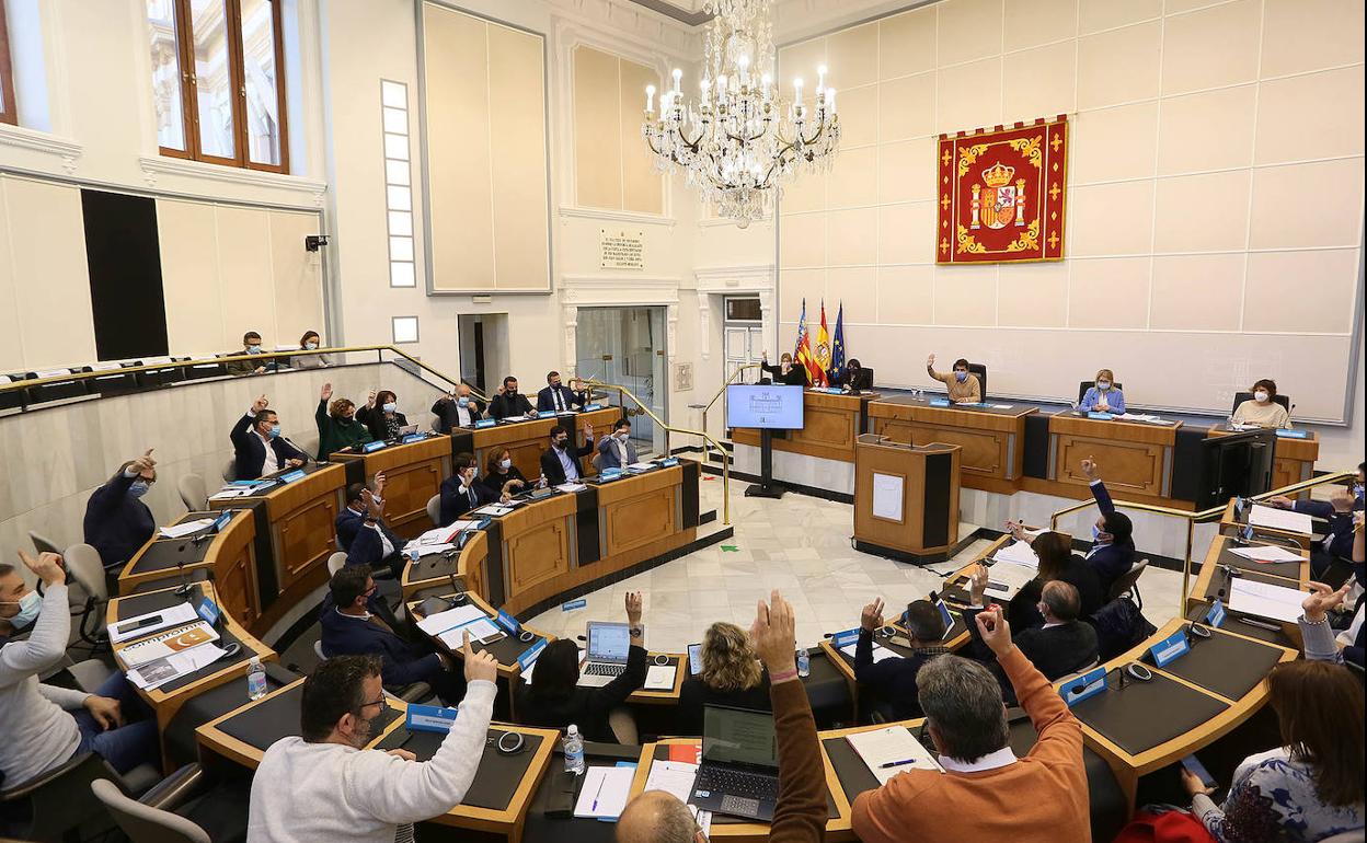 Imagen del último pleno ordinario en la Diputación de Alicante. 