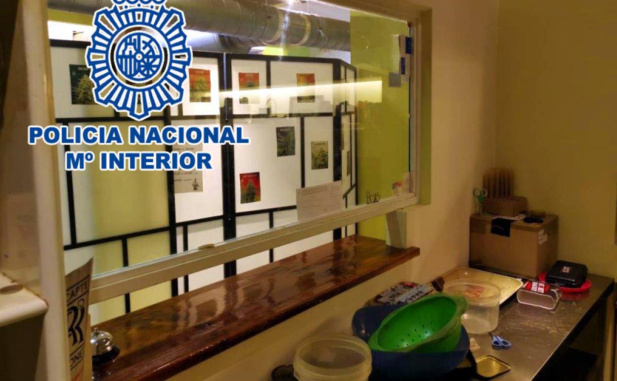 El interior de una de las asociaciones cannábicas. 