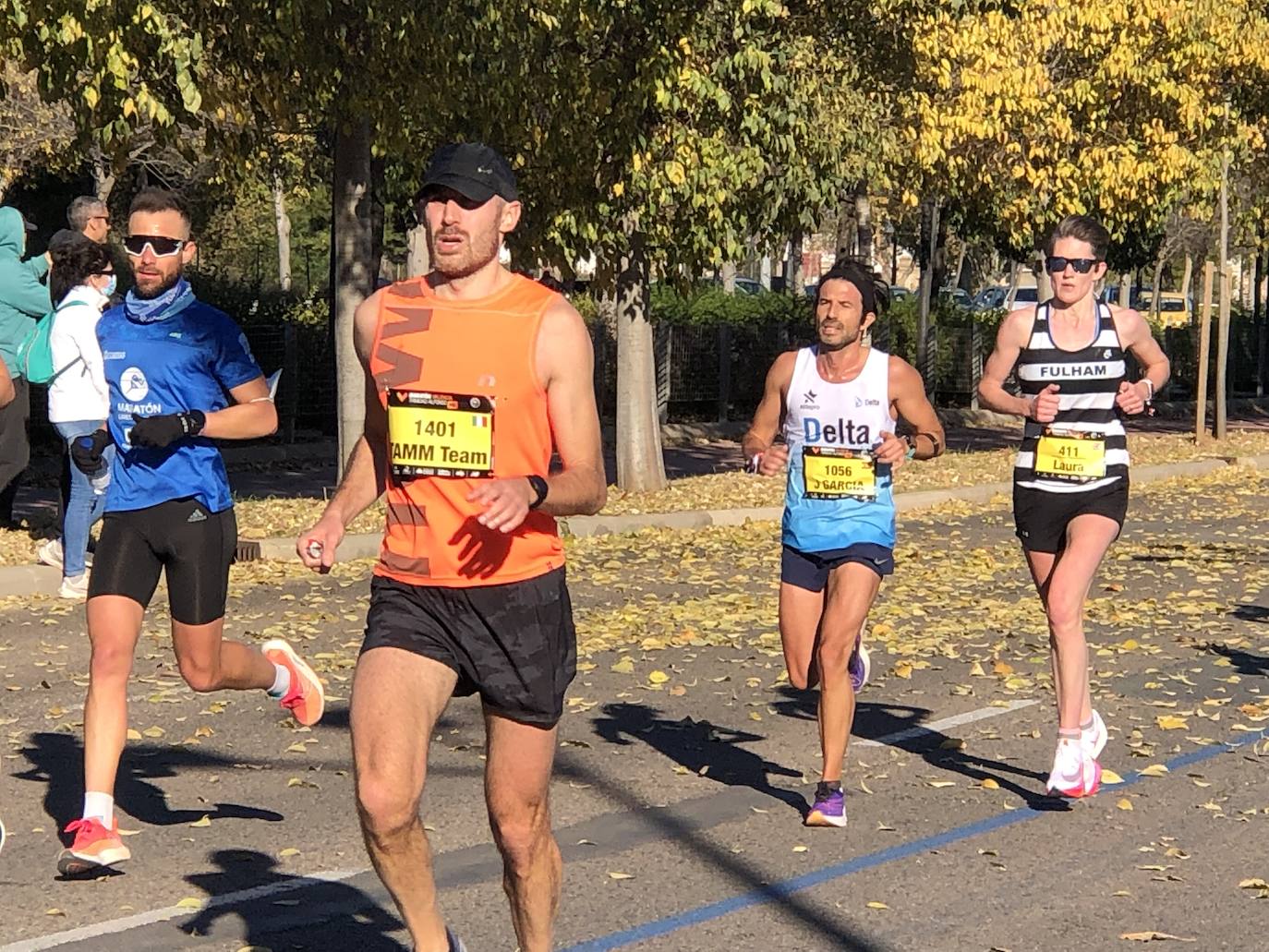 Tras pasar por el centro de la ciudad los participantes llegaban al entorno del Bioparc para comenzar el último tramo de la carrera.