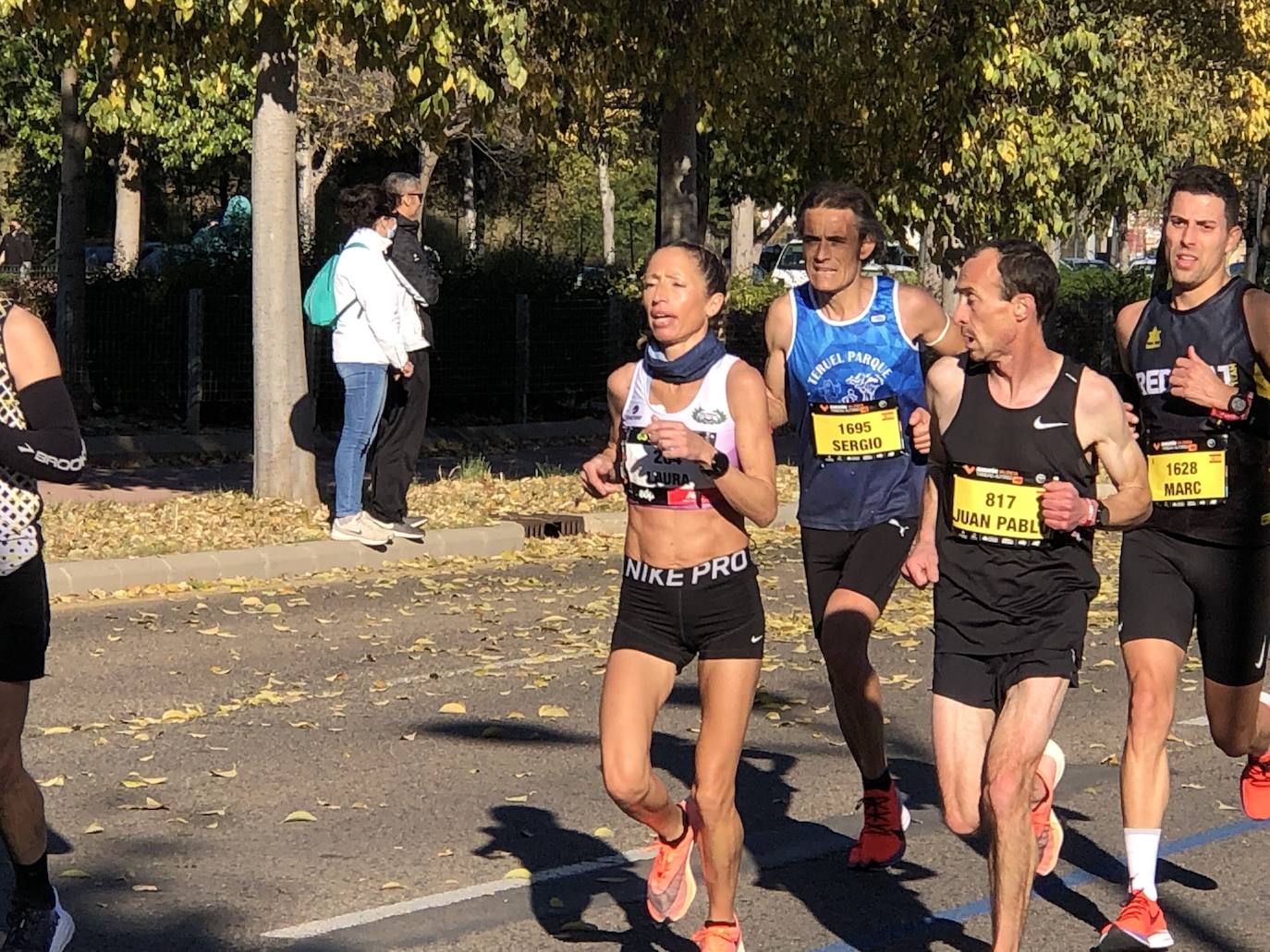 Tras pasar por el centro de la ciudad los participantes llegaban al entorno del Bioparc para comenzar el último tramo de la carrera.