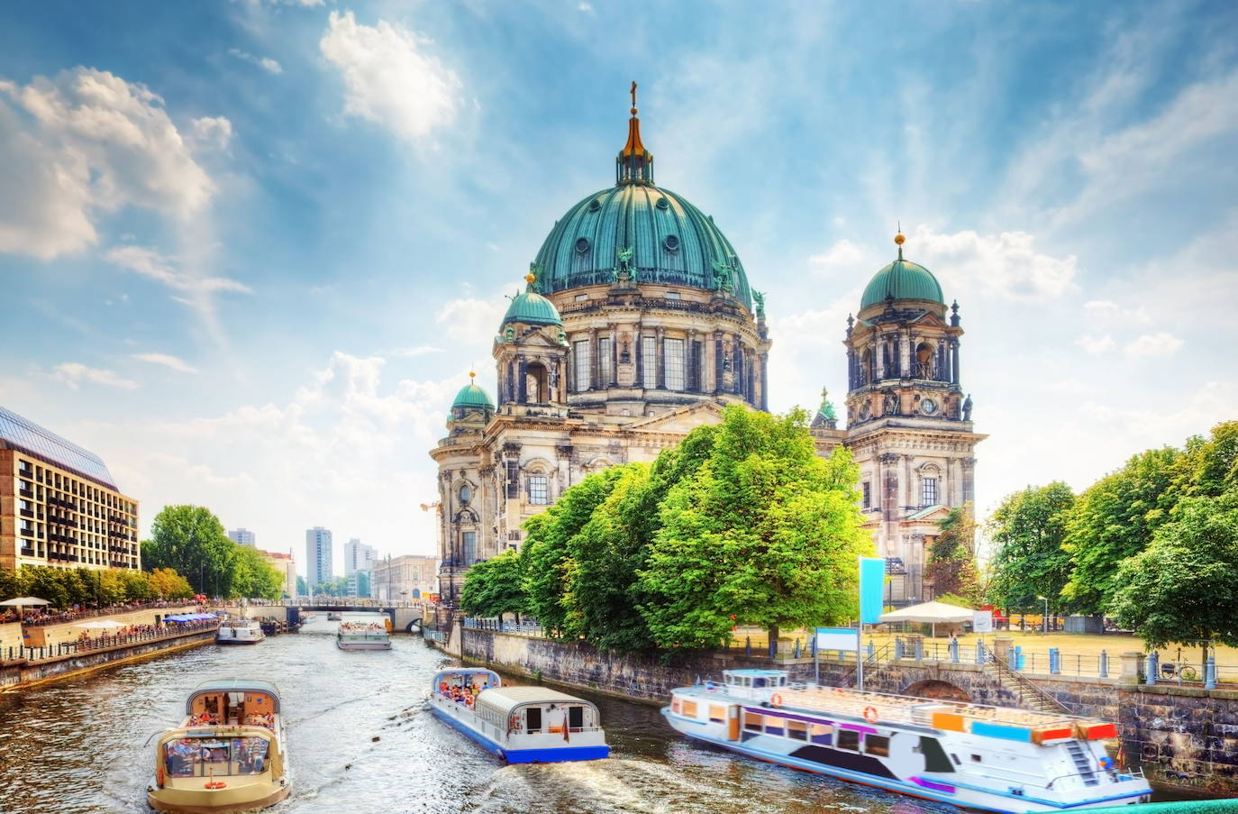 6.- Berlín (Alemania) | La capital alemana también sorprende a los amantes de la naturaleza, quienes pueden practicar kayak o paddlesurf en sus lagos y ríos o relajarse en cualquiera de sus parques y playas fluviales. Los que prefieran nadar, pueden hacerlo en las aguas de los lagos Wannsee, Schlachtensee o Müggelsee. 