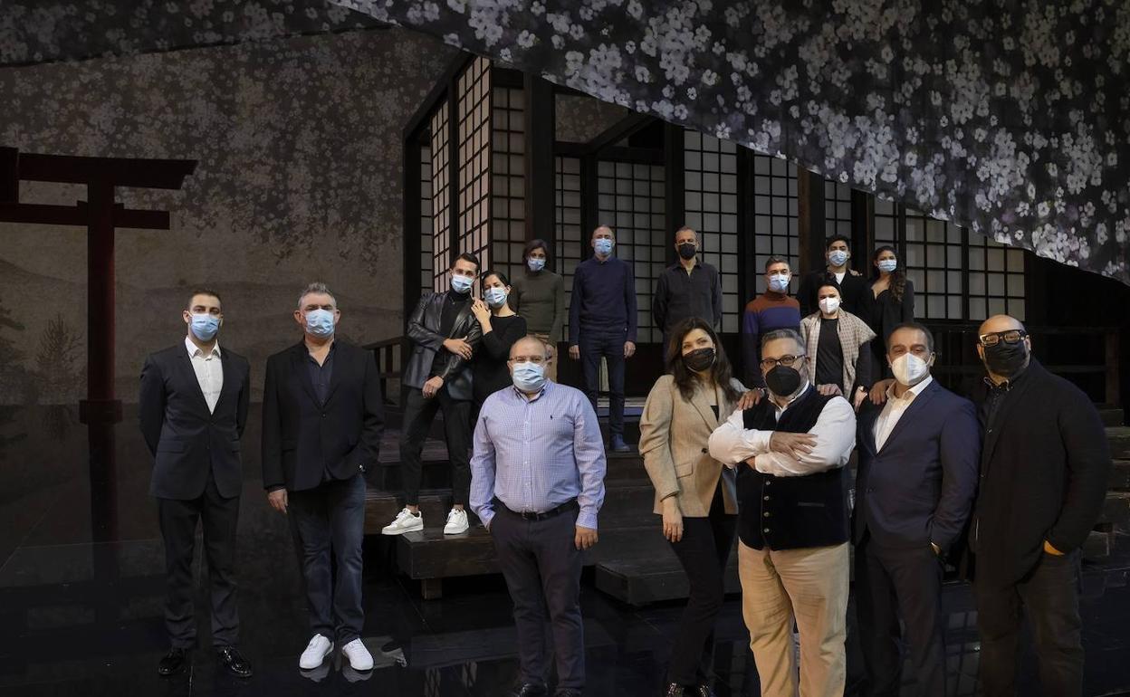 El equipo artístico de 'Madama Butterfly', durante la presentación del pasado jueves. 