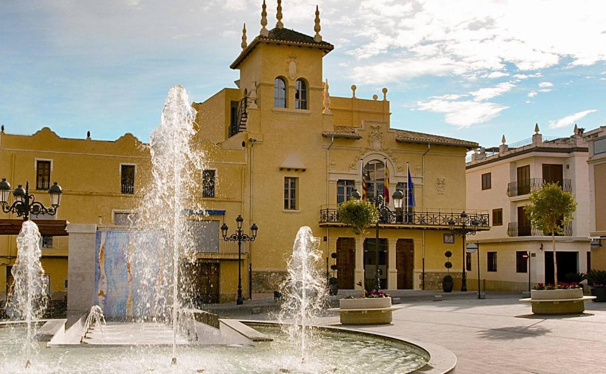 La plaza del Ayuntamiento de la localidad. 