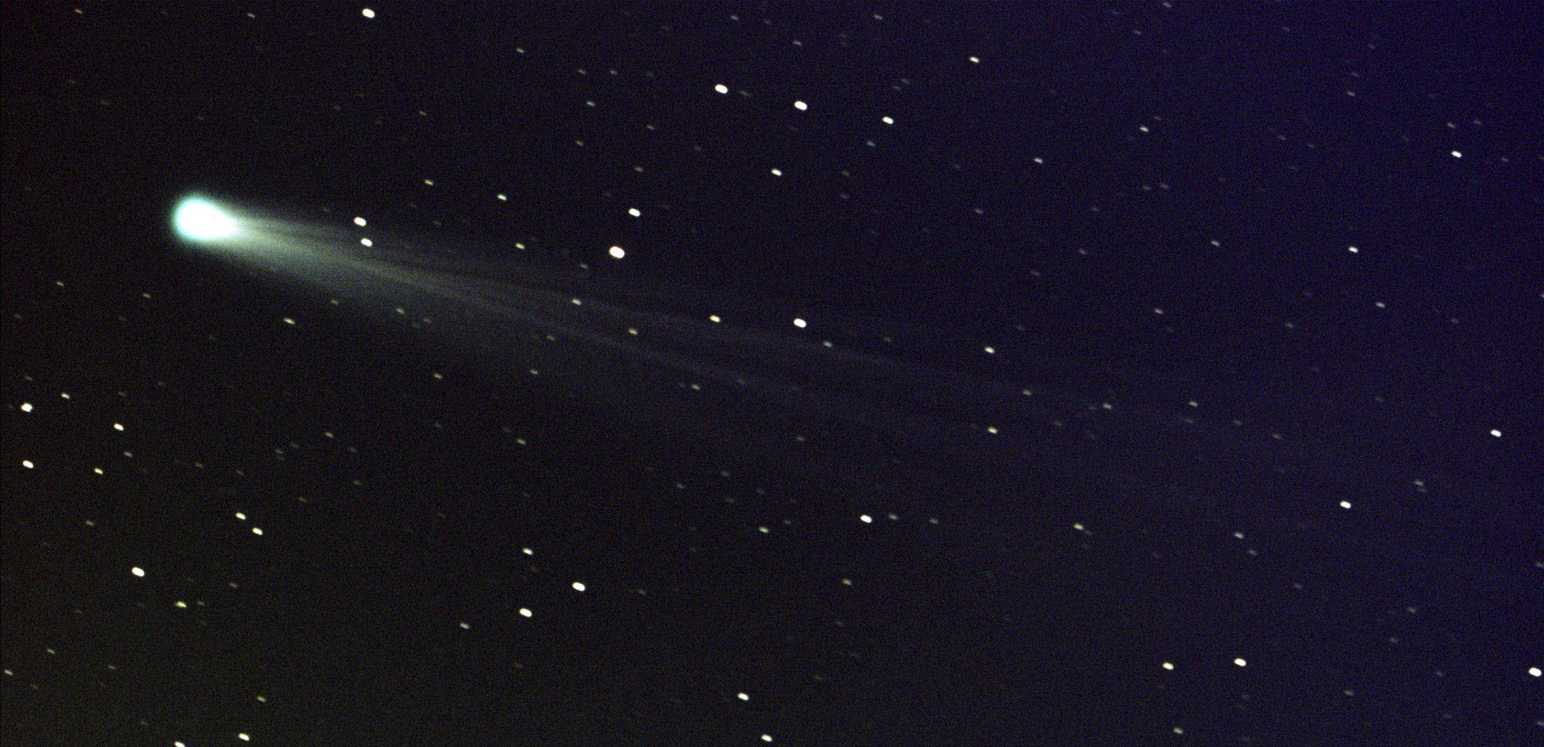 El cometa Leonard se acercará más a la Tierra el 12 de diciembre, llegando a 34 millones de kilómetros de nuestro planeta. / 