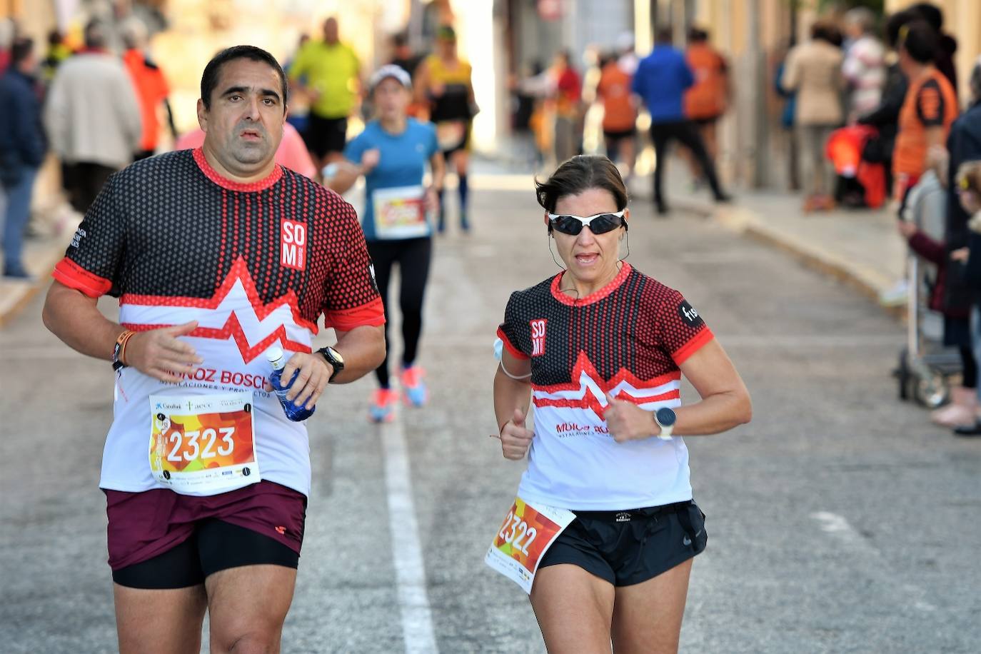 El circuito RunCáncer 2021 ha llegado a Picassent con una prueba que incluye una carrera y una marcha no competitiva de 8 km. 