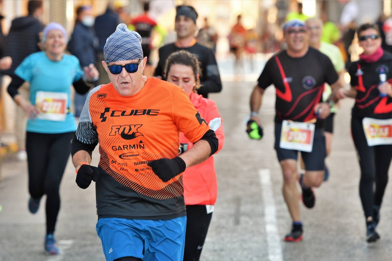 El circuito RunCáncer 2021 ha llegado a Picassent con una prueba que incluye una carrera y una marcha no competitiva de 8 km. 