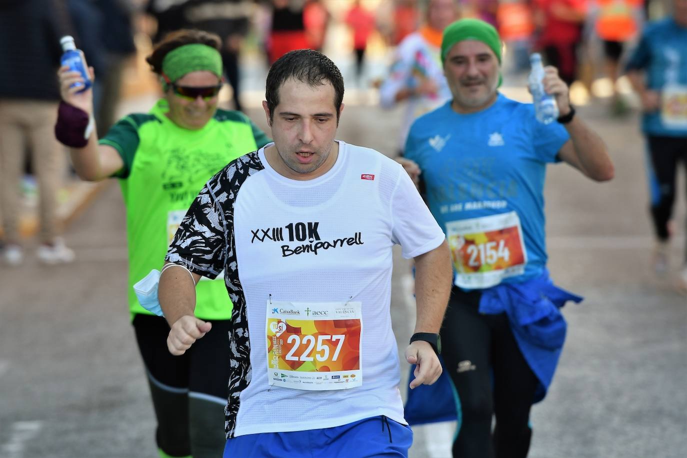 El circuito RunCáncer 2021 ha llegado a Picassent con una prueba que incluye una carrera y una marcha no competitiva de 8 km. 