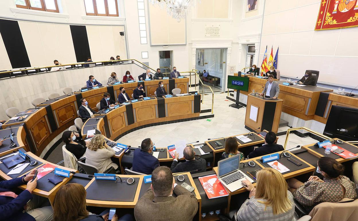 Debate sobre el estado de la provincia de Alicante, este martes en el Palacio Provincial. 