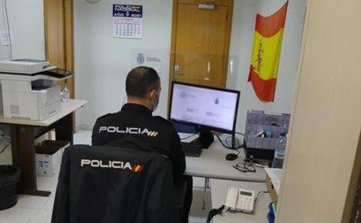 Elche | Detenido por simular un atraco para ocultar a su pareja que habia perdido dinero en juegos de azar